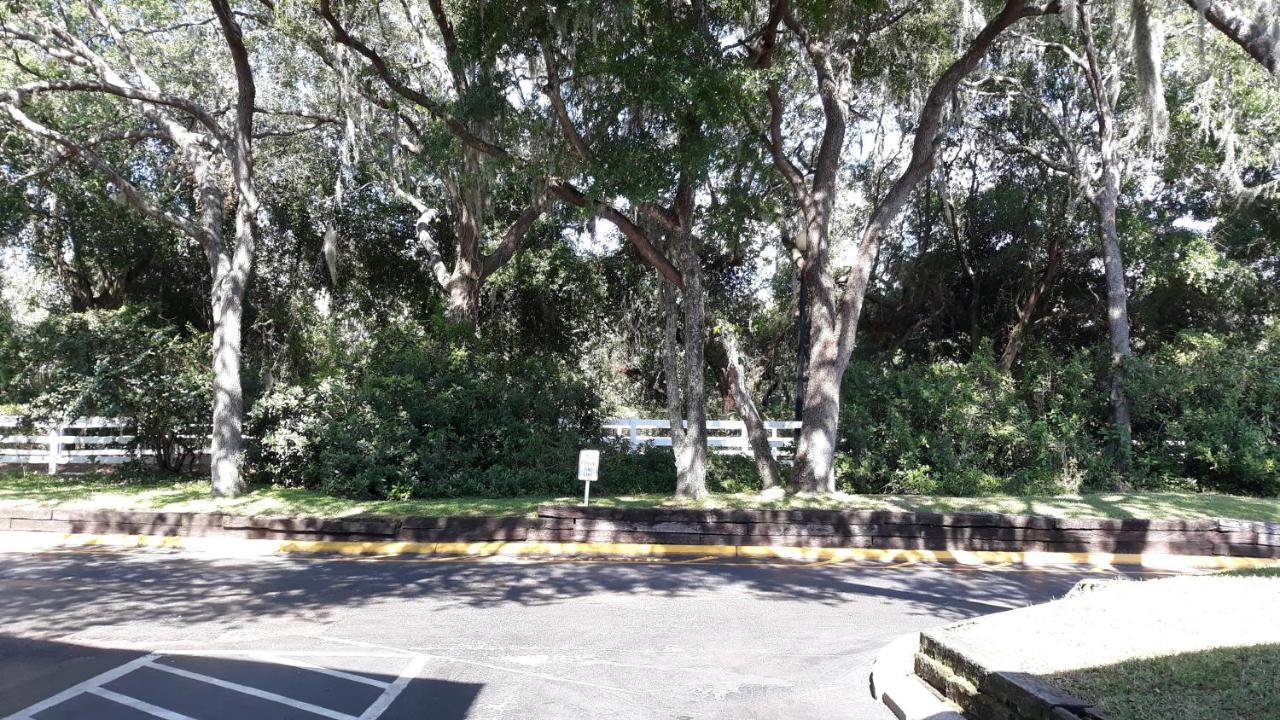 Отель Ramada By Wyndham Temple Terrace/Tampa North Экстерьер фото