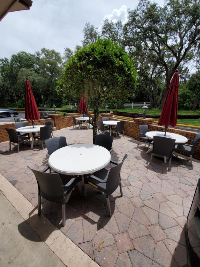 Отель Ramada By Wyndham Temple Terrace/Tampa North Экстерьер фото
